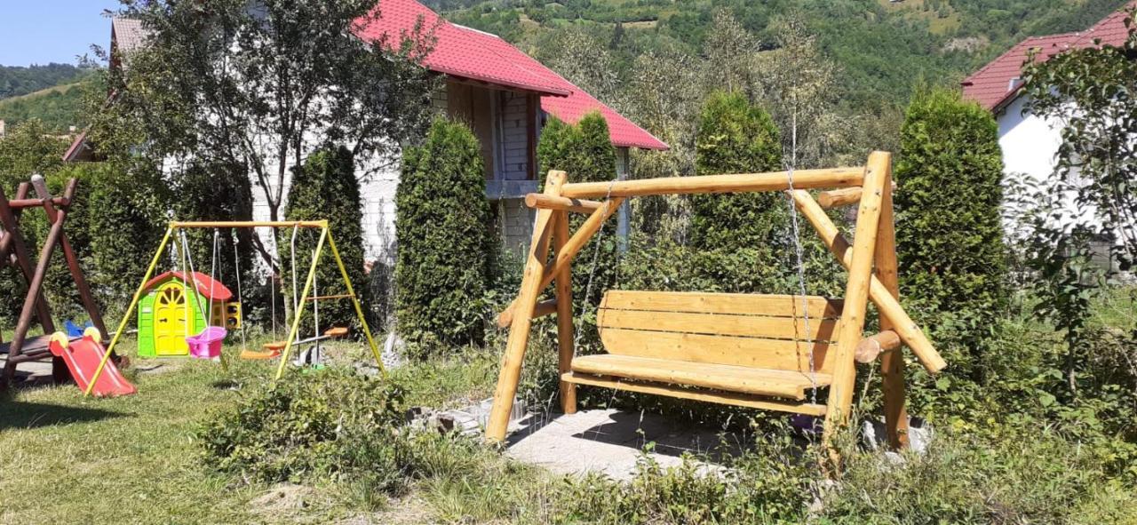 Bed & Breakfast Pensiunea Ando
