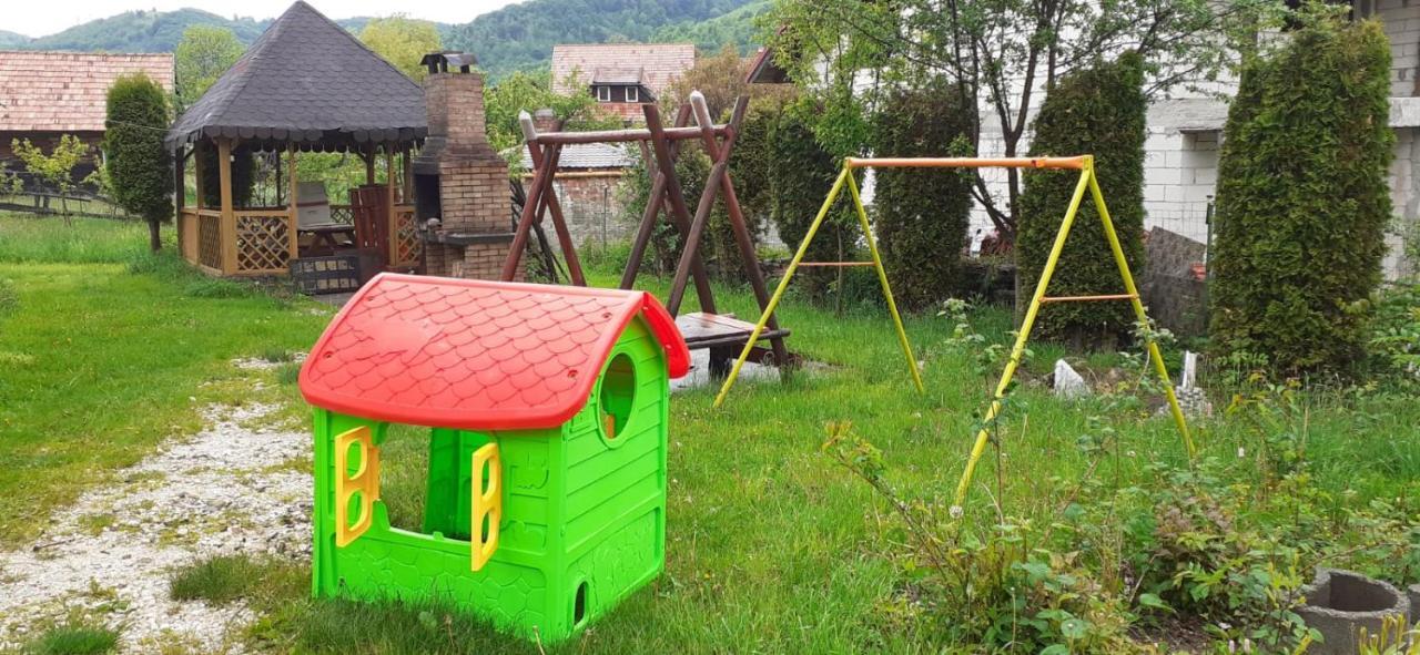 Bed & Breakfast Pensiunea Ando